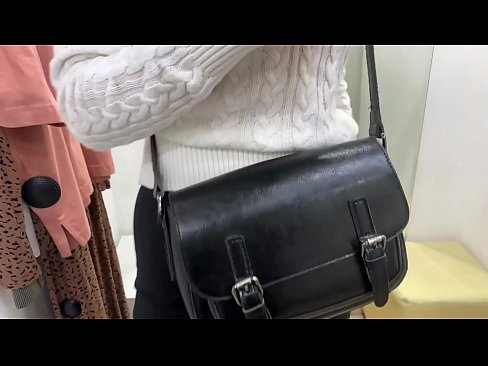 ❤️ خودارضایی عمومی عوضی جوان FeralBerry با دیلدو در اتاق تناسب ❤❌ فیلم پورنو در پورنو fa.filmepornonline.ru ❌️